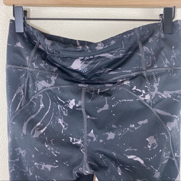 Athleta Velocity Stash Pocket Marble 7/8 Tight - Picture 7 of 7